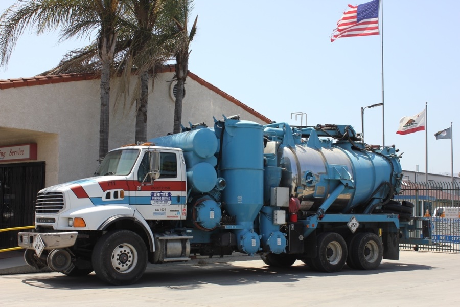 United Pumping Service Heavy Industrial Presvac Vactor Truck